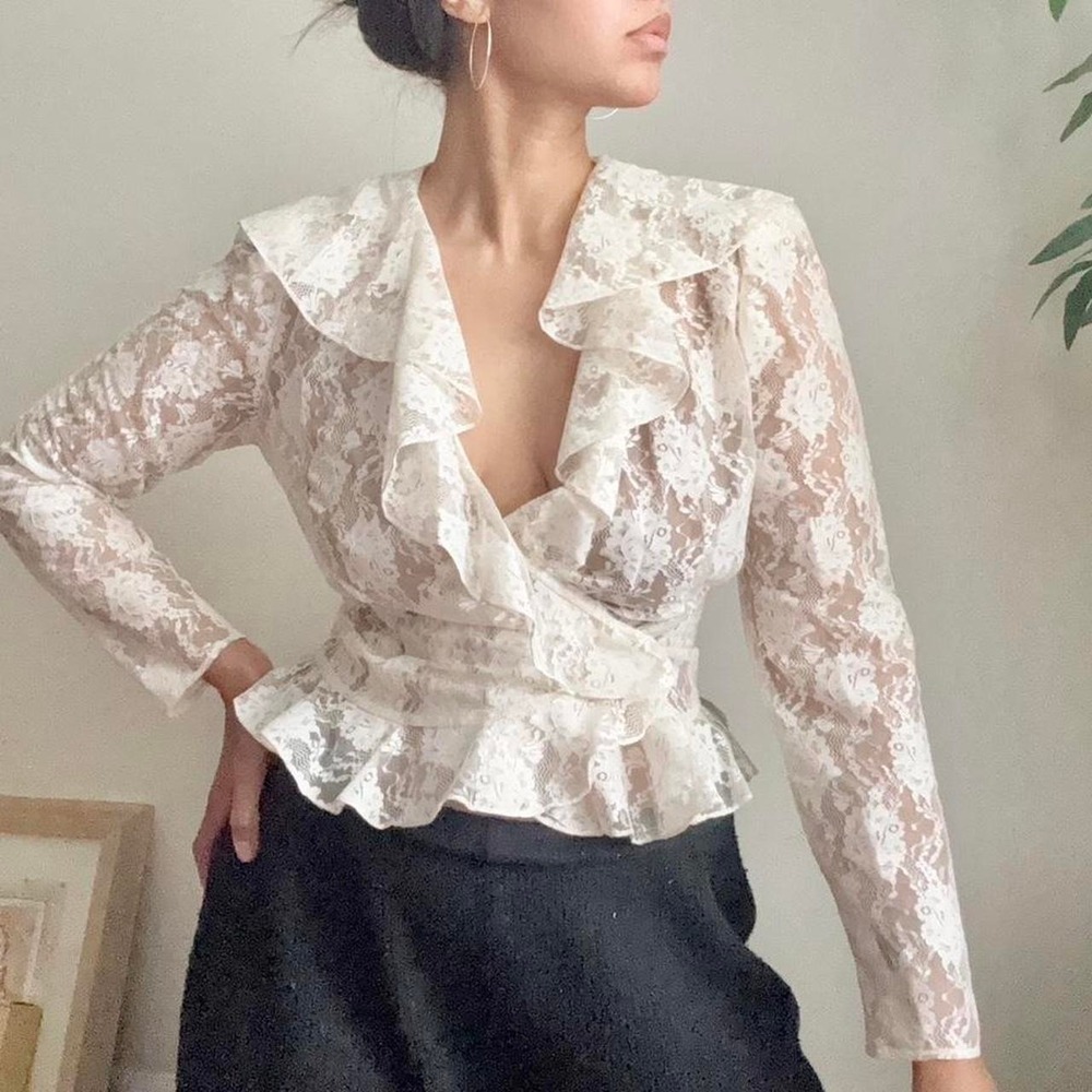 Vintage white lace ruffle blouse 70s small / medium